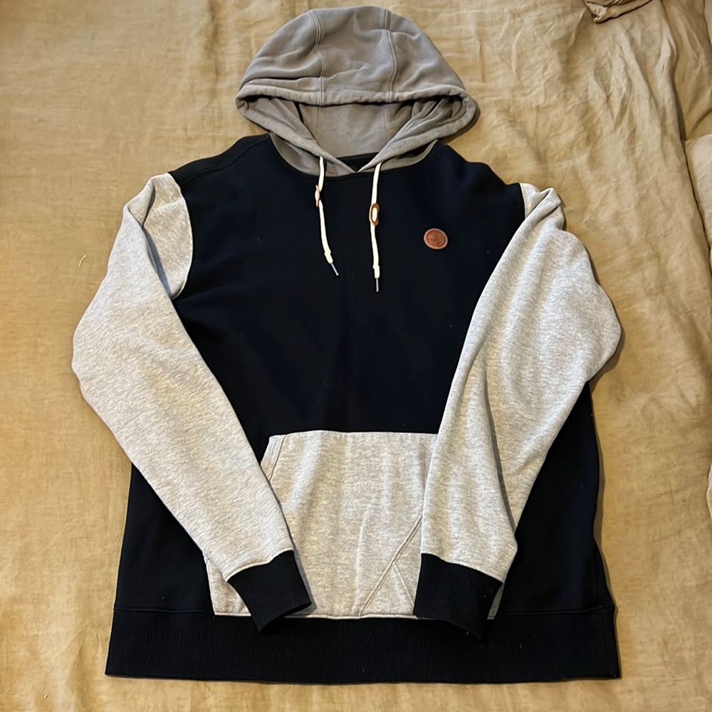 Volcom sweatshirt